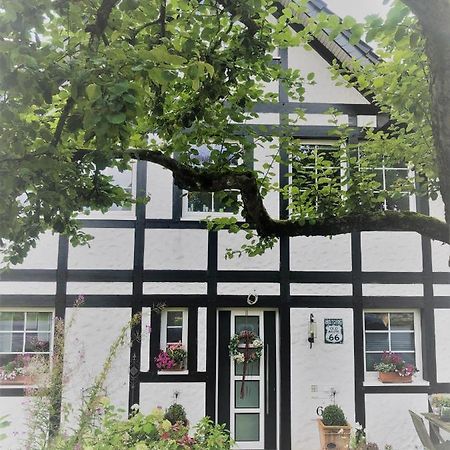 Feriendomizil Burg Apartment Overath Luaran gambar