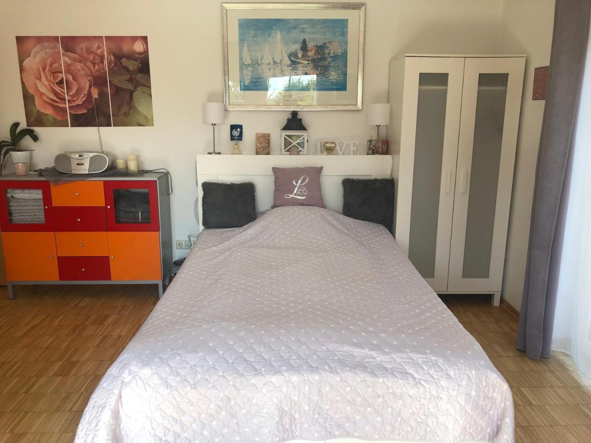 Feriendomizil Burg Apartment Overath Luaran gambar